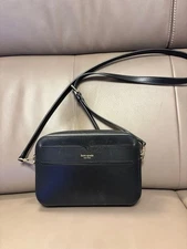 m1211 kate spade Black Leather Shoulder Bag Simple Design Excellent Condition