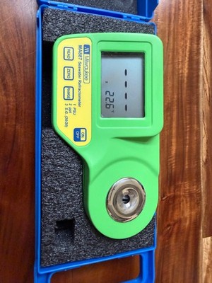 Digital Seawater Refractometer MA887 Milwaukee