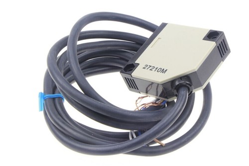 New In Box Omron E3JK-R2M1 Photoelectric Switch E3JKR2M1 24-240VAC/DC Sensor - Picture 3 of 4