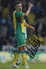 NORWICH CITY HAND SIGNED RUSSELL MARTIN 6X4 PHOTO.