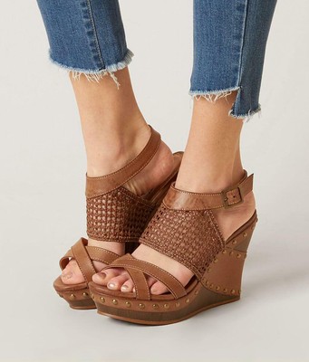 not rated sandals buckle