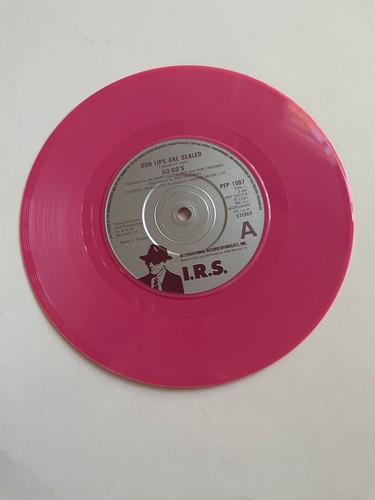 THE GO GO'S Our Lips Are Sealed 1981 7" * RARE PINK 45 VINYL In Original Sleeve - Picture 4 of 7