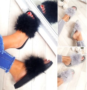 faux fur fluffy slides