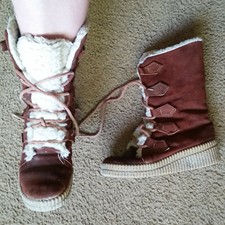 Vintage 7.5 Brown Leather Sherpa Lined Lace Up Chunky Sole Mid Calf Boots 70s