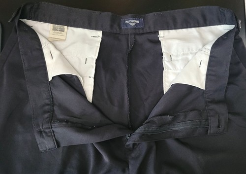 Vintage Y2K Dockers Black Pleated Shorts Khakis Chinos Sz. 36 35" Waist - Picture 5 of 5