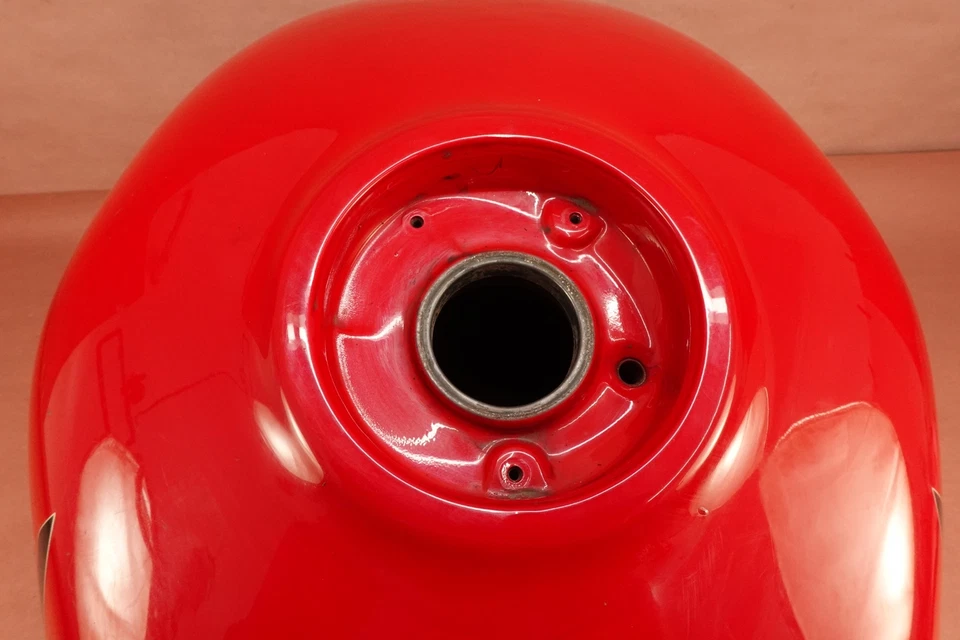 1994-1997 Honda Interceptor 750 VFR750F Gas Tank Fuel Cell Petrol Reservoir - Image 4 of 4