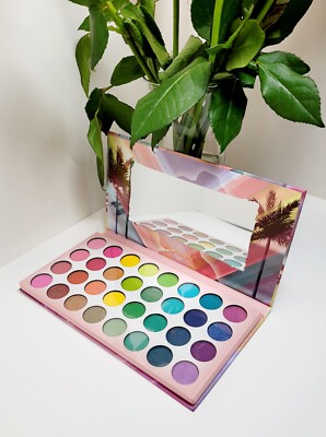 OKALAN EYESHADOW PALETTE AUTHENIC & Sealed 32 Colors Shade Pigmentation