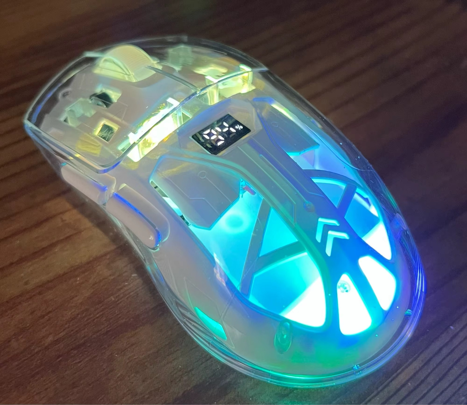 Souris Gaming Transparente Premium Haute Performance avec Écran Intégré