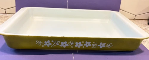 Pyrex #33 Crazy Daisy Spring Blossom Vintage Green Lasagna Casserole Pan 13x9x2