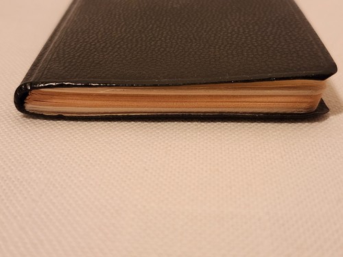 Vintage Vest-Pocket Latin - English Dictionary by I & M Ottenheimer 1955 - Picture 11 of 13