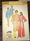 Kimono Robe Pattern Simplicity 5685 Vtg c1973 M 38-40" Factory Folds Uncut EXC