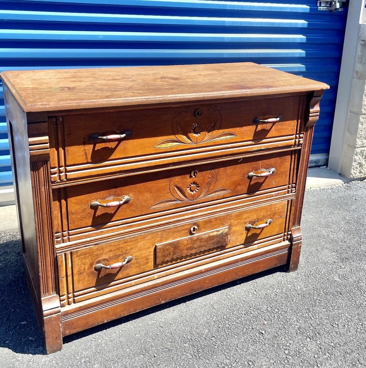 Vintage chest of drawers dove tail 3 carved flower Eastlake 41”x19