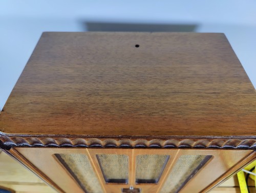 1930's General Electric Tube Radio Wood Housing | Model A-63 Tombstone - AS-IS - Picture 7 of 24
