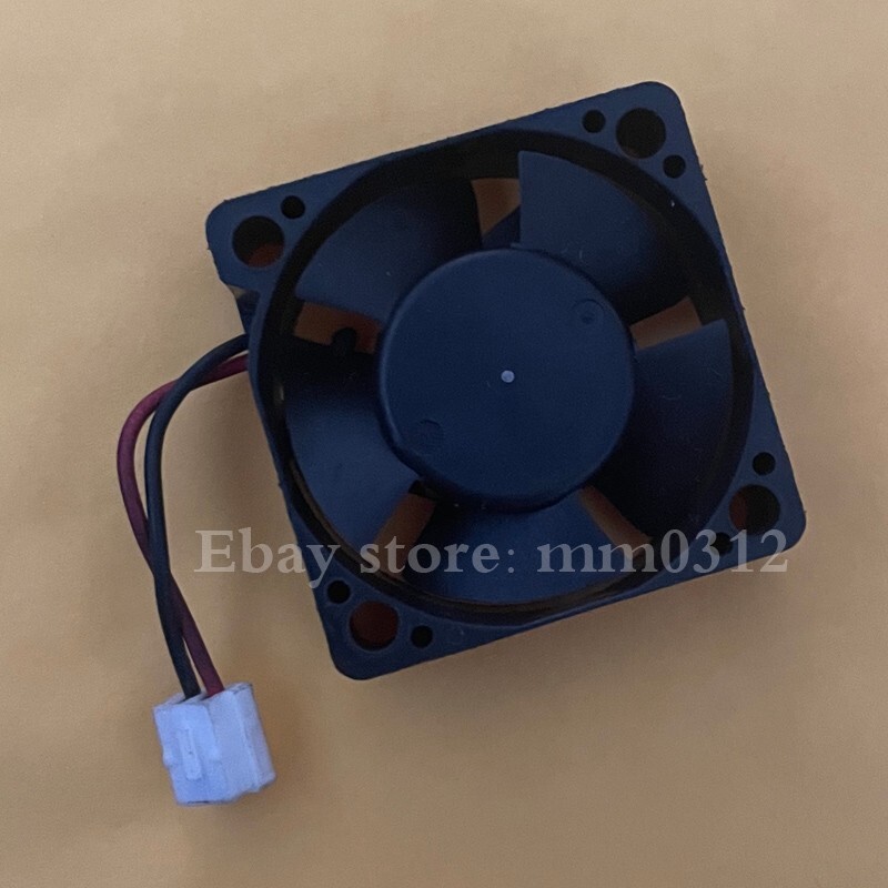 Ventola raffreddamento 80x80x25 mm 12V connettore 3 poli