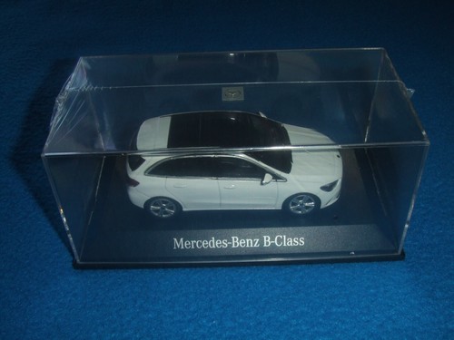 Mercedes Benz W 247 - New B Class 2019 Polar White 1:43 New OVP - Picture 2 of 5