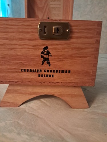 Vintage Cavalier Guardsman Deluxe Wooden Shoe Shine Box Case