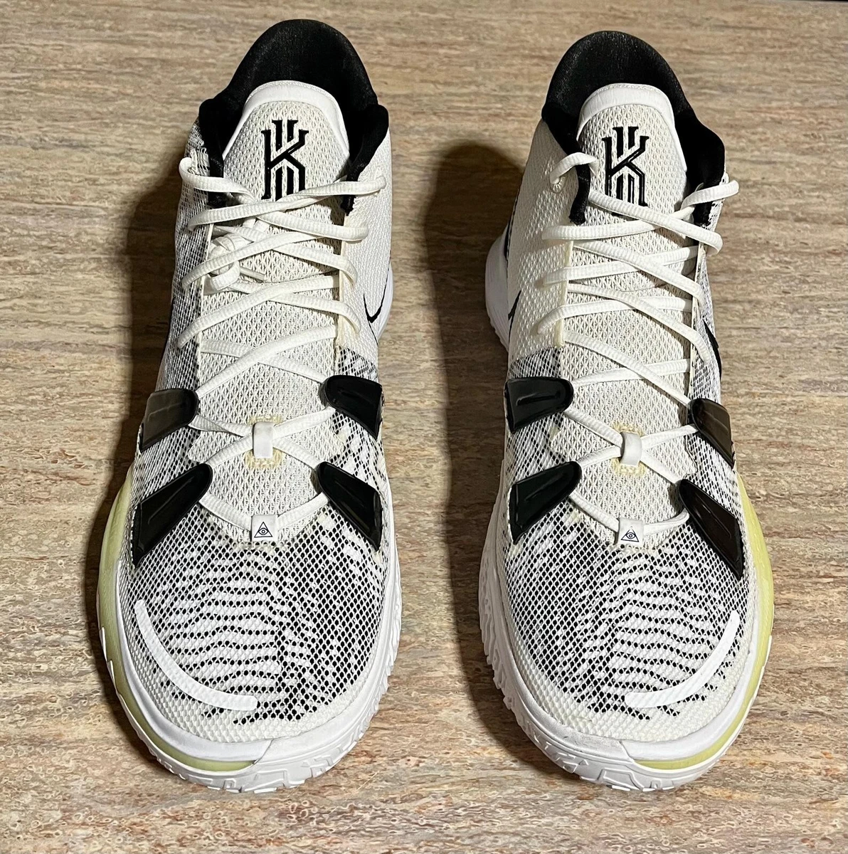 Preços baixos em Nike Kyrie 7 EP Brooklyn Beats | eBay