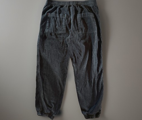Pantalones de chándal BDG URBAN OUTFITTERS para hombre grandes negros Les Benjamins pana usados en excelente estado - Imagen 11 de 15