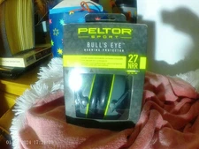 3M Peltor Sport Bull's Eye Hearing Prot., Blk/Gray, 27 NRR Earmuff NTIB