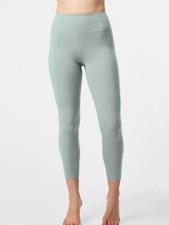 Girlfriend Collective Compressive High Rise 7/8 Leggings Sz XL Atmosphere Crop