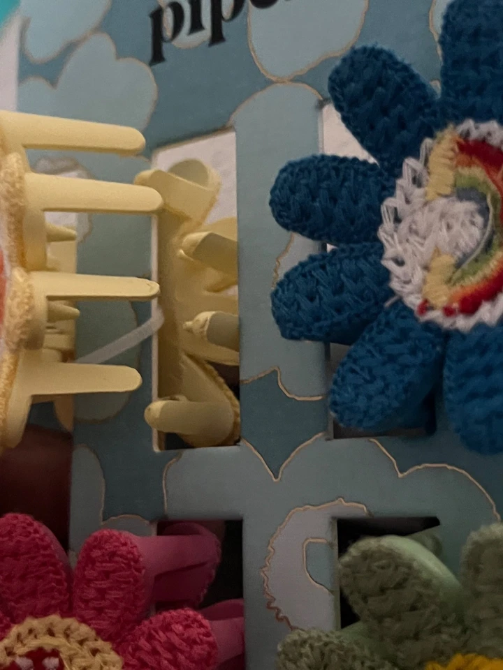 NEW Piper K  Hair Clips Set Of 4 Multicolored Crocheted Flowers Bohemian Hippie - Image 4 of 4