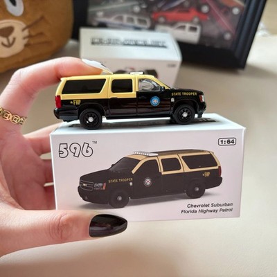 596Model 1/64 Chevrolet Suburban Florida Highway Patrol