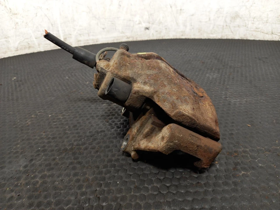 AUDI A4 Brake Caliper 1995-1999 1.8L AEB O/S Front — 第 3/4 张图片