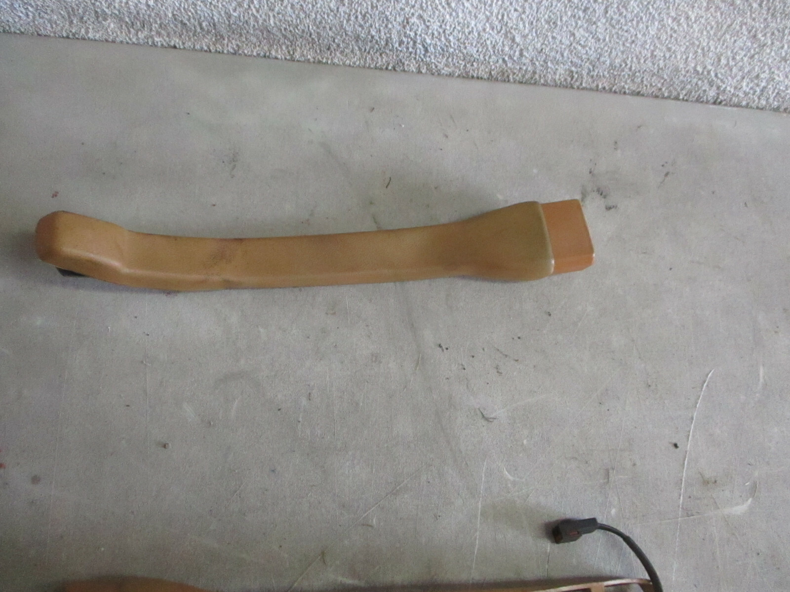 Passenger Female Seat Belt Chrysler Maserati TC 89 90 91 ###