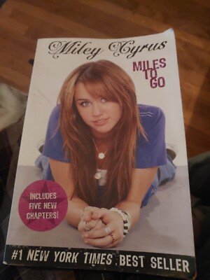 Miley Cyrus Miles to Go 2009 Novel Trade paperback Color Picture Inserts