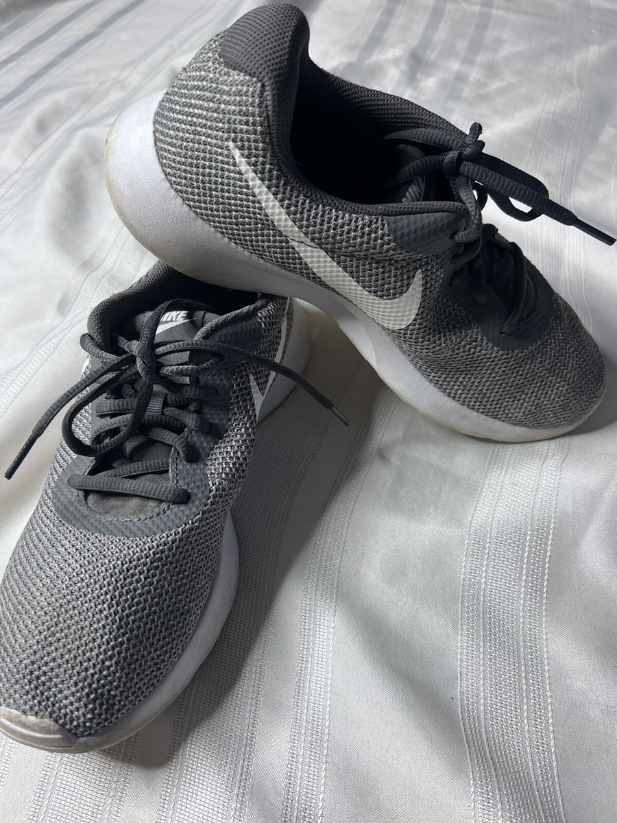 nike tanjun dark grey