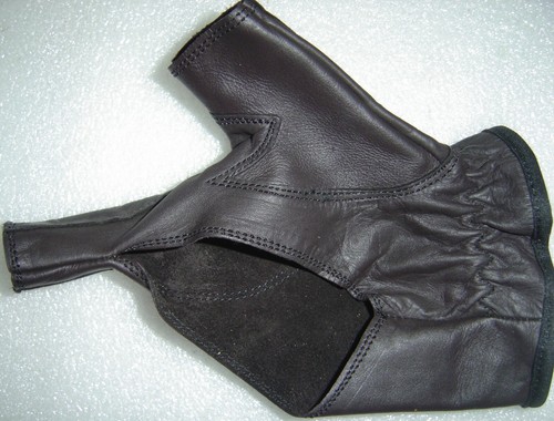 Bow / Archery Shooting Leather Gloves Top quality Gloves 100% Real leather - Picture 9 of 10