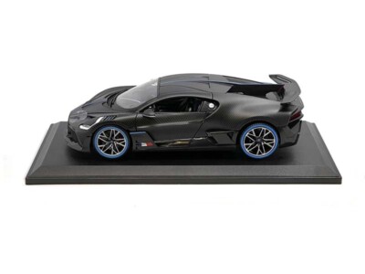 Bugatti Divo (Carbon Series) 50th Anniversary 1:18 Scale Model - Bburago 11101