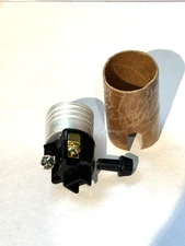 NEW: E26 TURN KNOB ON/OFF MEDIUM BASE LAMP SOCKET INTERIOR ~NO SHELL  lamp part