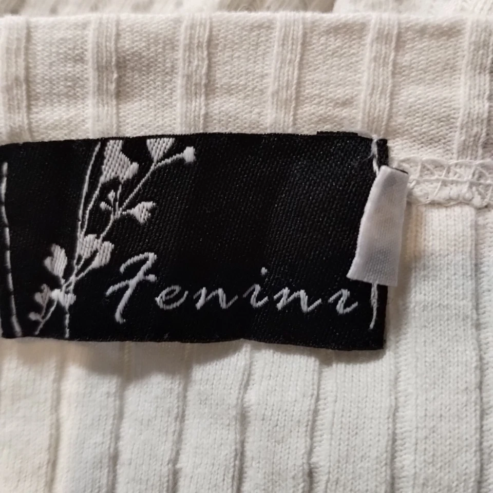 Blusa Fenini para mujer talla 2X beige bolsillo lateral con botones delanteros Foto 3 de 4