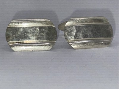 835 Silber Manschetten Knöpfe,7.9g, dezentes Hammermuster+Linien Gravur,2x1.3cm