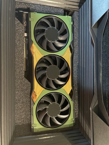 Collectors Edition Halo Infinite AMD Radeon 6900XT Graphics Card with Box New - Picture 3 of 4