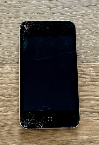 Apple iPod Touch 4th Generation 8GB Black/White PARTS ONLY - Picture 3 of 5