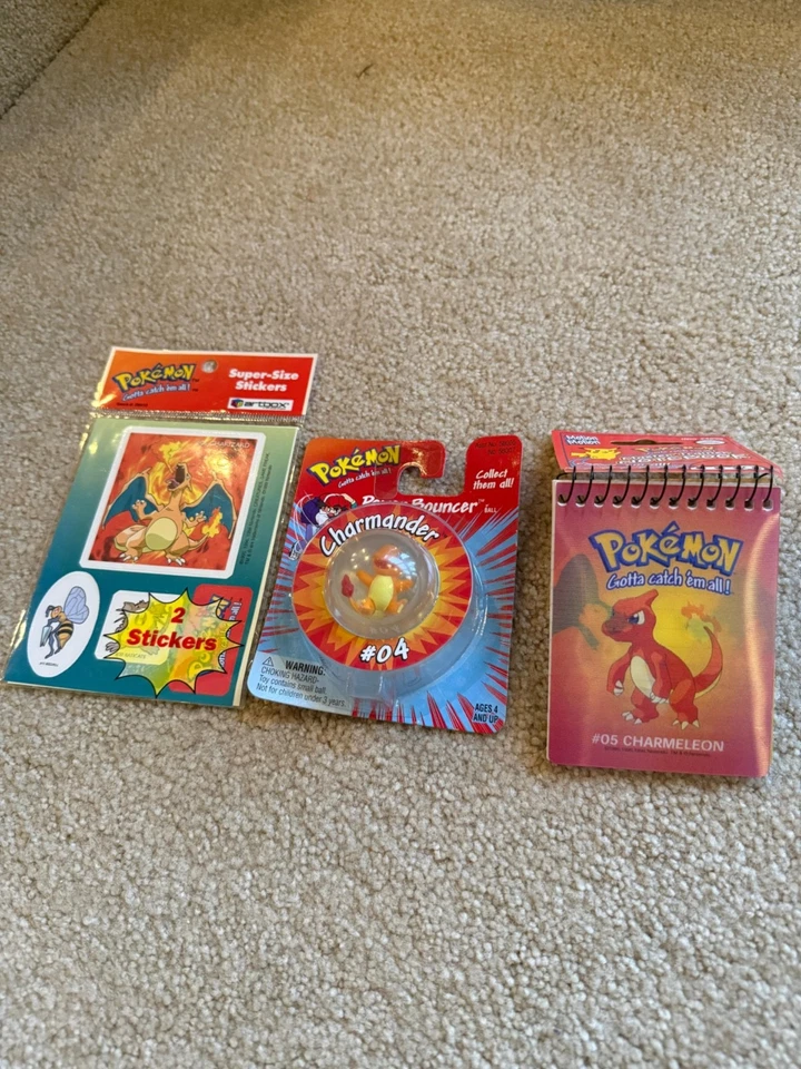 NUEVO SELLADO DE FÁBRICA 1999 HASBRO POKEMON CHARMANDER #04 BOLA + 2 JUGUETES CHARIZARD Foto 4 de 4