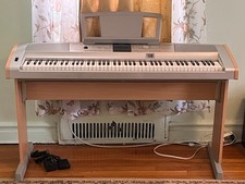 Yamaha Portable Grand DGX-505 Keyboard 88 Key Piano and Synthesizer Amazing