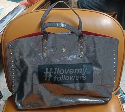 LE PANDORINE RED VELVET INTERIOR SHOULDER BAG - 45X33 CM