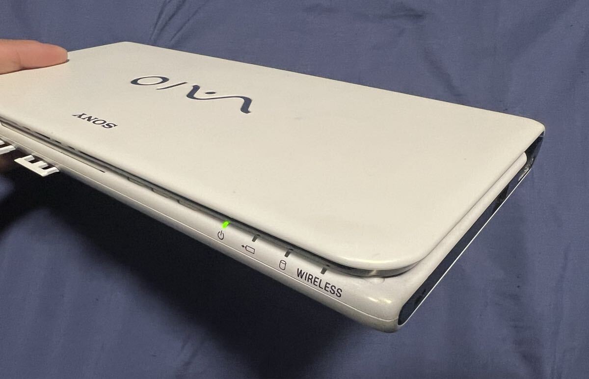 Sony Vaio VGN UMPC VPCP11ALJ Z560 2.13GHz 128GB SSD 2GB CAM WIFI