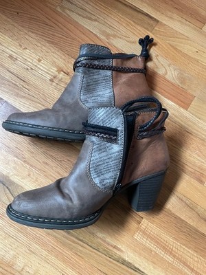 Rieker newsprint Boots Size 40 US 9 Chelsea Boot Brown EUC