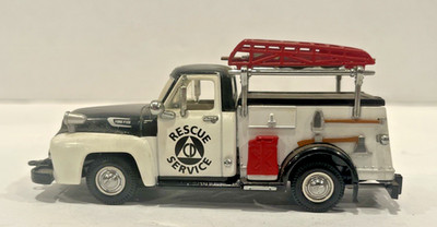 FIRE TRUCK 5  MATCH BOX  1954 FORD CIVIL DEFENSE FIRE TRUCK