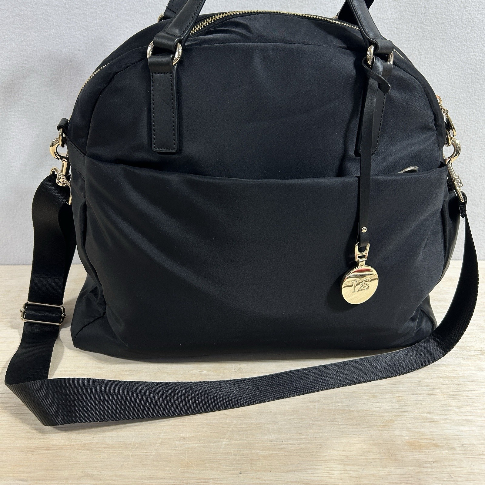 Lo & Sons OG Shoulder Tote Black Double Handles Gold Hardware Carry On Gym