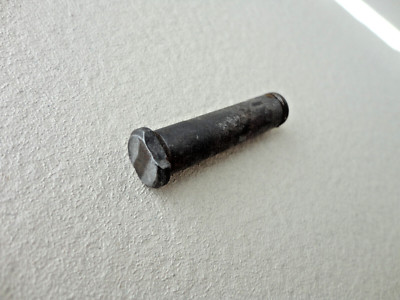 USED Part For RIDGID No. 2 Pipe Cutter : USED RIDGID OEM Wheel Pin W/ Clip (#2)