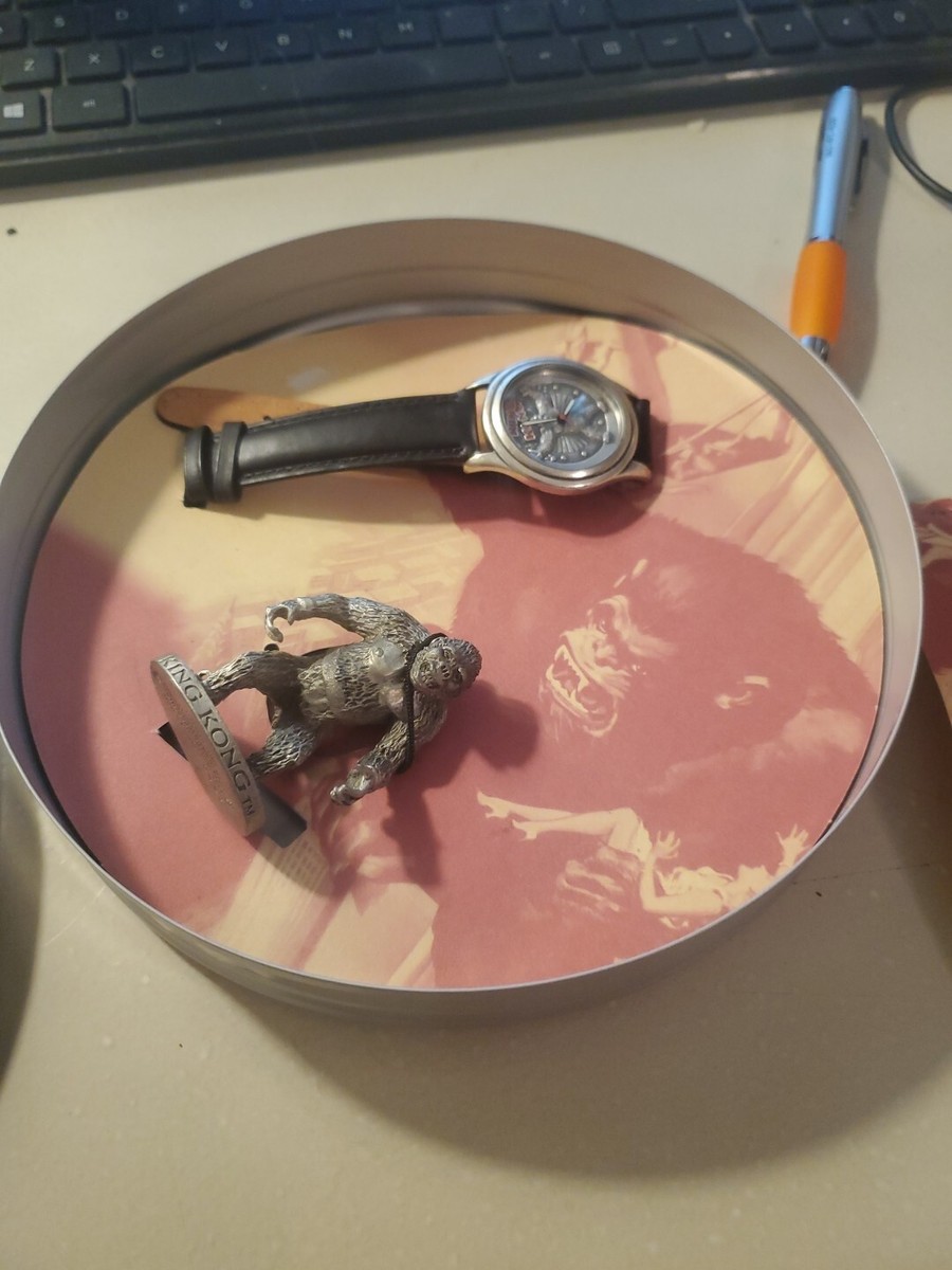 Fossil 1995 限定版 キングコングウォッチ ブリキ入り Fossil 1995 Limited Edition King Kong Watch in Tin With Pewter