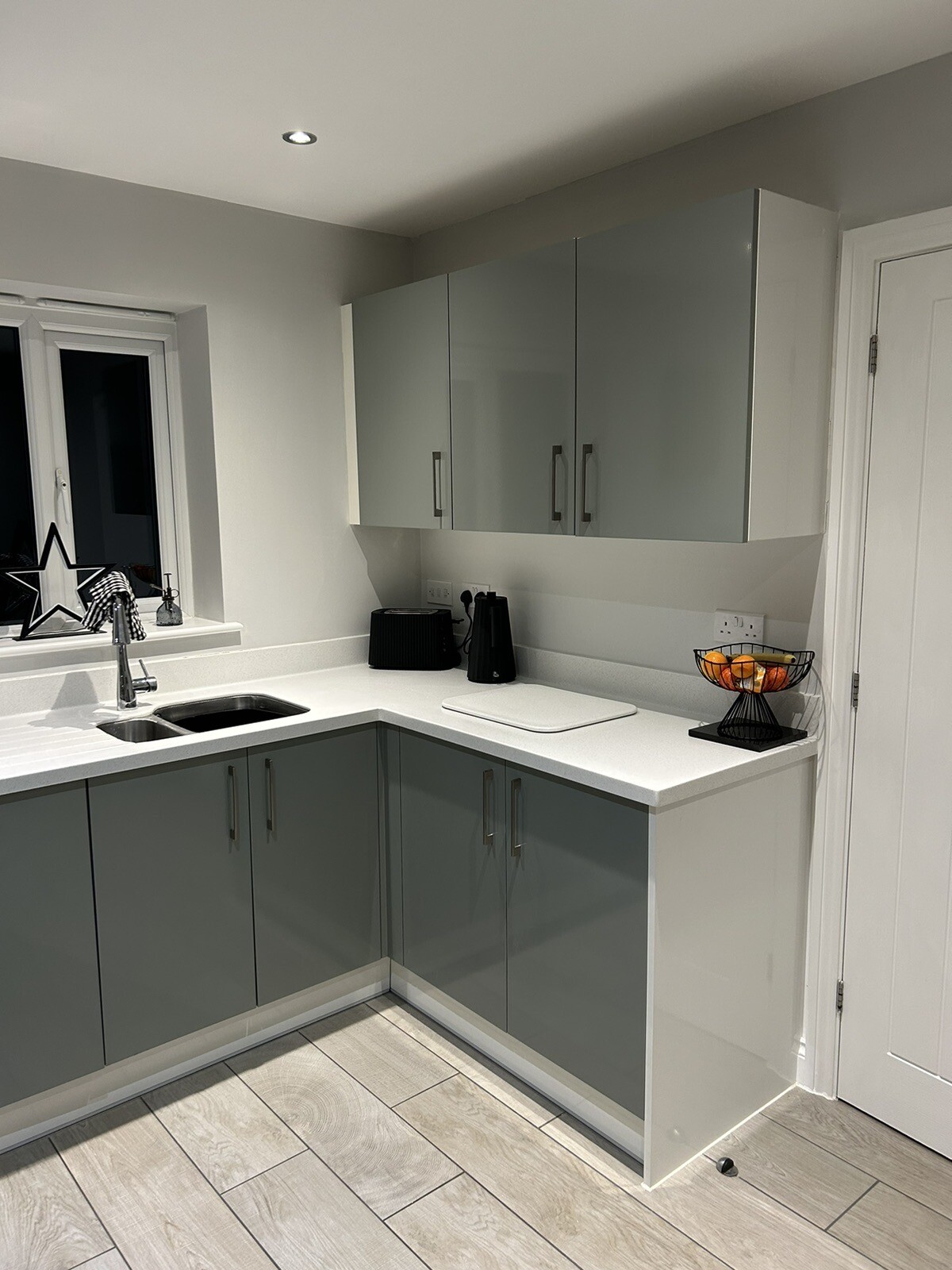 Used Grey Slab kitchen doors and drawer fronts with handles eBay