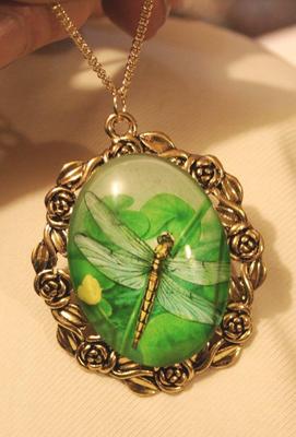 Lovely Rose Rimmed Goldtone Green & Yellow Dragonfly in Flight Pendant Necklace