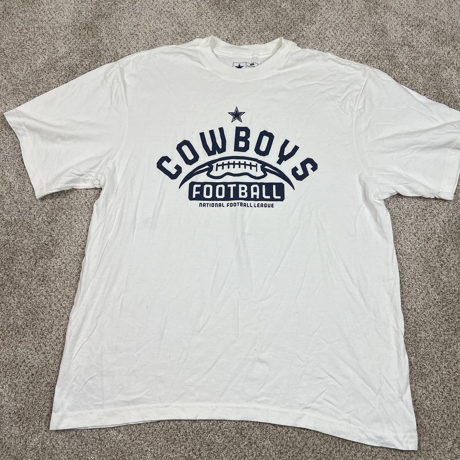 Cowboys Football NFL T-Shirt Men's XL White Graphic Team Apparel Casual