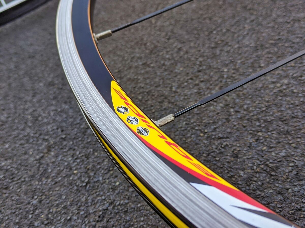 mavic ksyrium equipe - Clincher Wheelset. 700C. 9-10s mavic ksyrium equipe - Clincher Wheelset. 700C. 9-10s